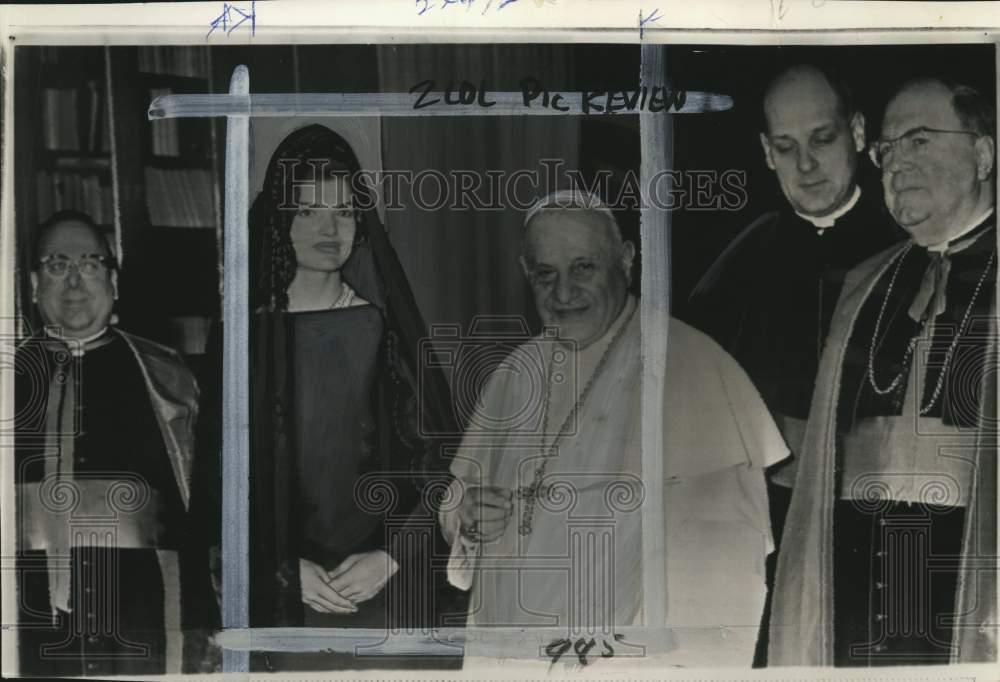 1962 Press Photo Jacqueline Kennedy, Pope John XXIII &amp; others, Rome, Italy- Historic Images