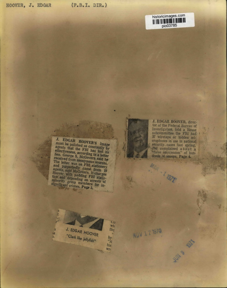 1970 Press Photo Candid shot of FBI director John Edgar Hoover giving side look