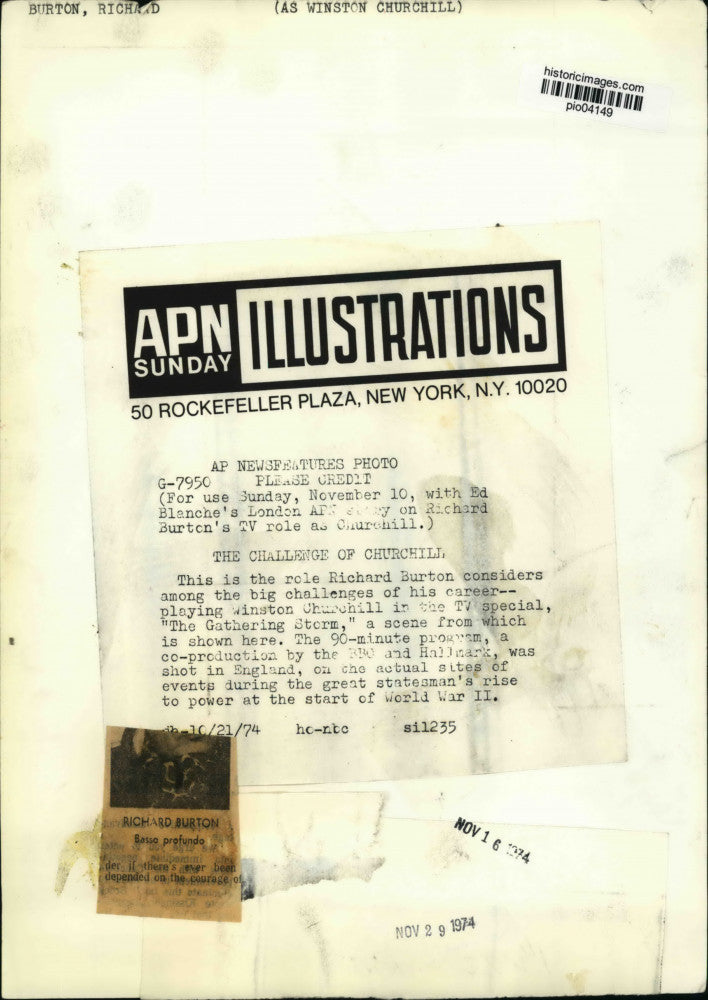 1974 Press Photo Actor Richard Burton holds a cigar in "The Gathering Storm"