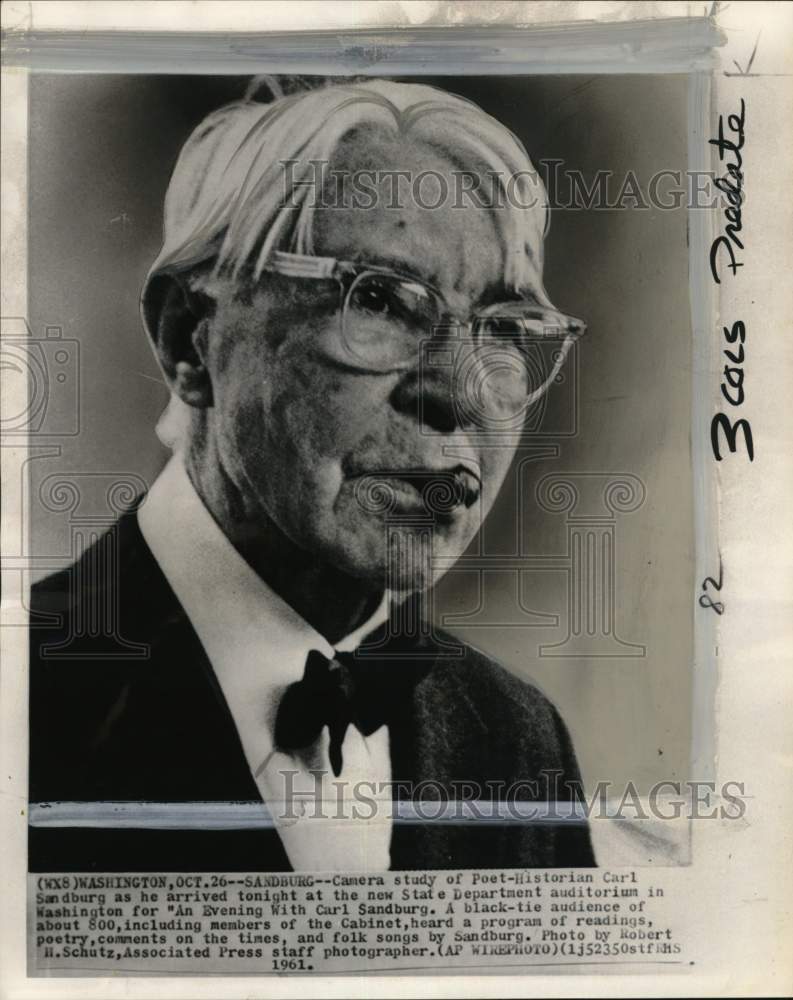 1961 Press Photo Poet Carl Sandburg In Washington, D.C. For His Black-Tie Talks