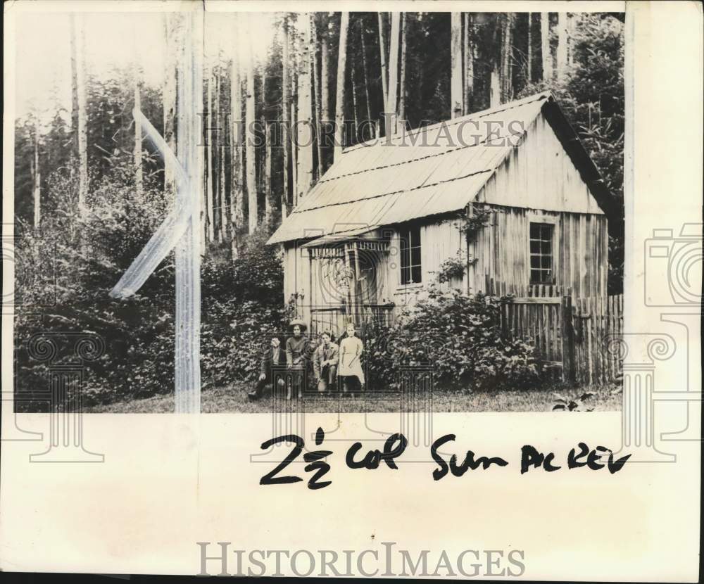 1963 Press Photo Minnie Nelson&#39;s school built by early settlers in woods, WA- Historic Images