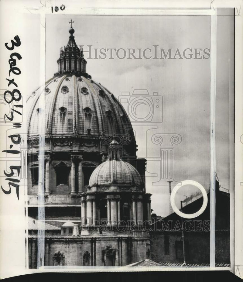 Load image into Gallery viewer, 1963 Press Photo Smoke comes out of Sistine Chapel, St Peter's Basilica, Vatican
