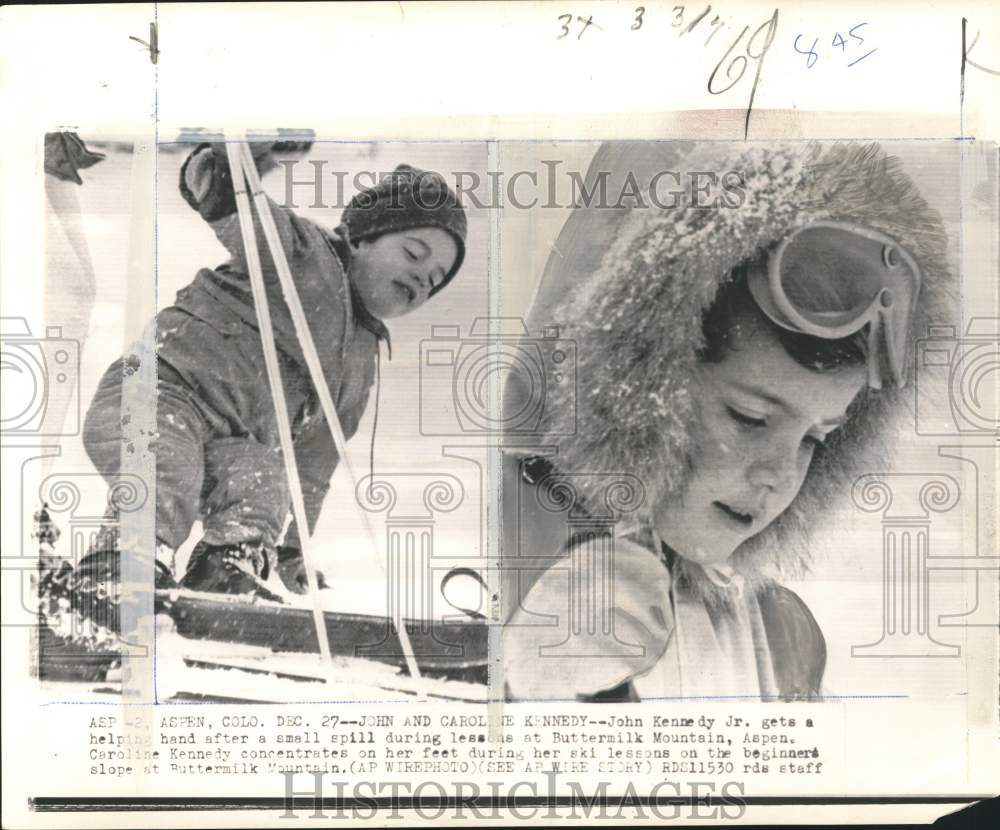 1964 Press Photo Caroline &amp; John Kennedy Jr. ski at Buttermilk Mountain in Aspen- Historic Images