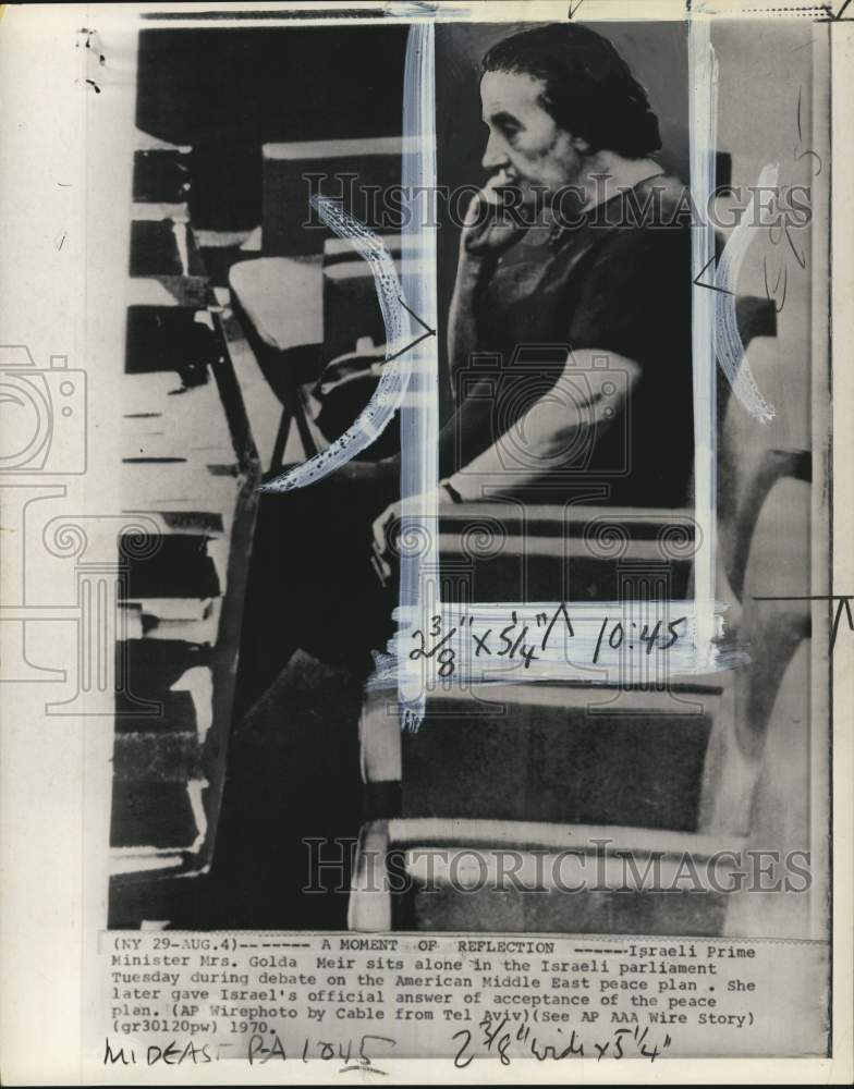 1970 Press Photo Israeli Prime Minister Golda Meir sits along in Parliament- Historic Images