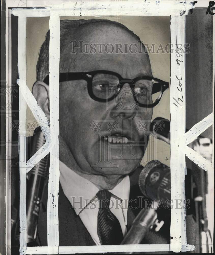 1957 Press Photo George Meany, labor leader, at press conference - pio11415