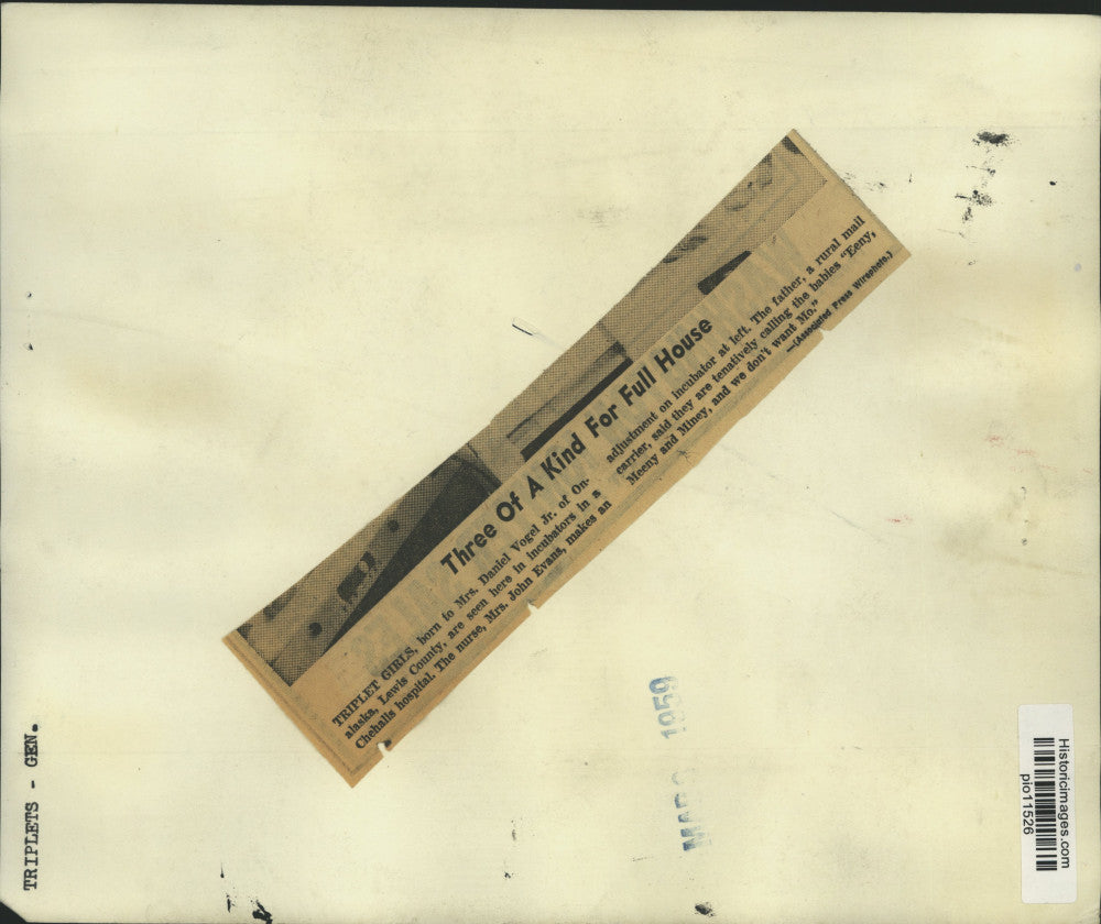 1959 Press Photo Nurse checks on triplets in incubators at Washington hospital