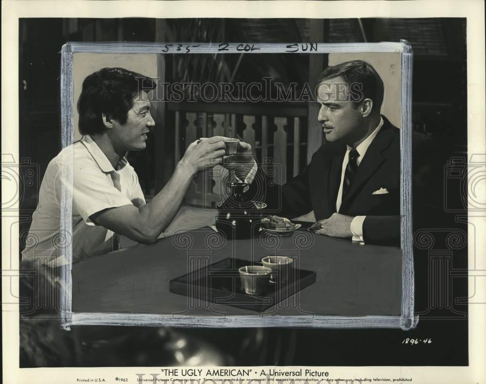 1963 Press Photo Marlon Brando with Eiji Okada in &quot;The Ugly American&quot;- Historic Images