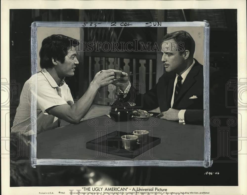 1963 Press Photo Marlon Brando with Eiji Okada in "The Ugly American"- Historic Images