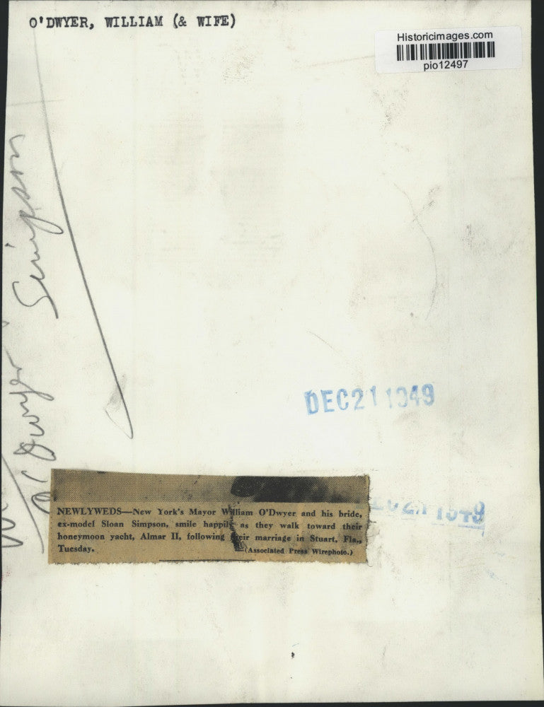 1949 Press Photo Mayor William O'Dwyer & bride Sloan Simpson board yacht in FL