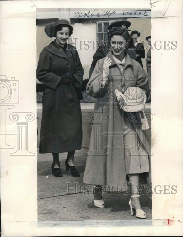 1950 Press Photo England&#39;s Princess Margaret &amp; Jennifer Bevan in London- Historic Images