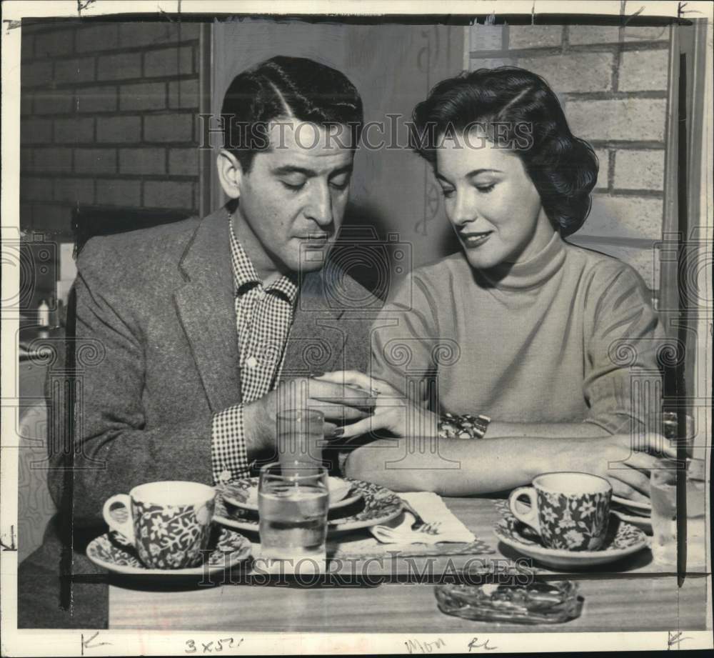 1956 Press Photo Actor Hal March visits fiancee Candy Torme in Las Vegas, Nevada- Historic Images