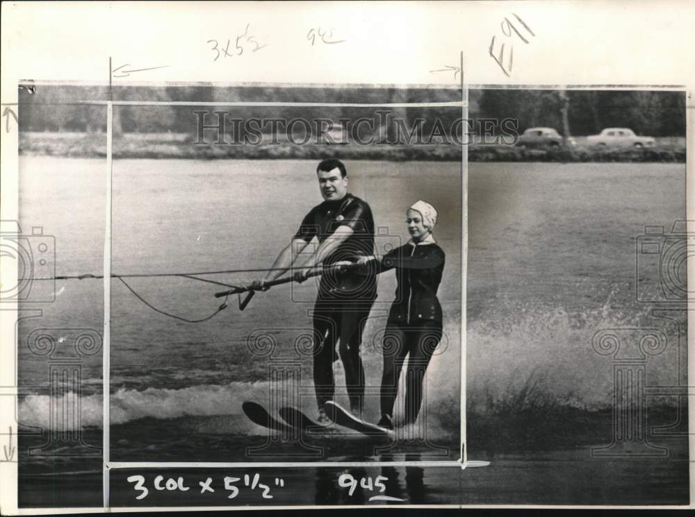 1963 Press Photo Princess Margaret Rose &amp; instructor skiing on a lake in England- Historic Images