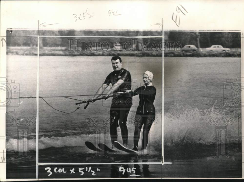 1963 Press Photo Princess Margaret Rose & instructor skiing on a lake in England- Historic Images