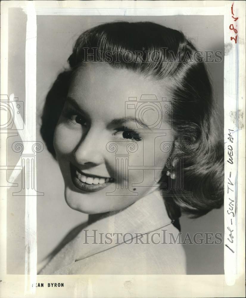 1955 Press Photo Actress Jean Byron stars in "Christmas Everyday" TV show- Historic Images