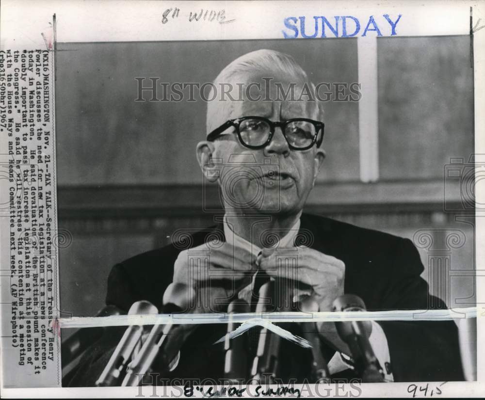 1967 Press Photo Treasury Secretary Henry Fowler at Washington press conference