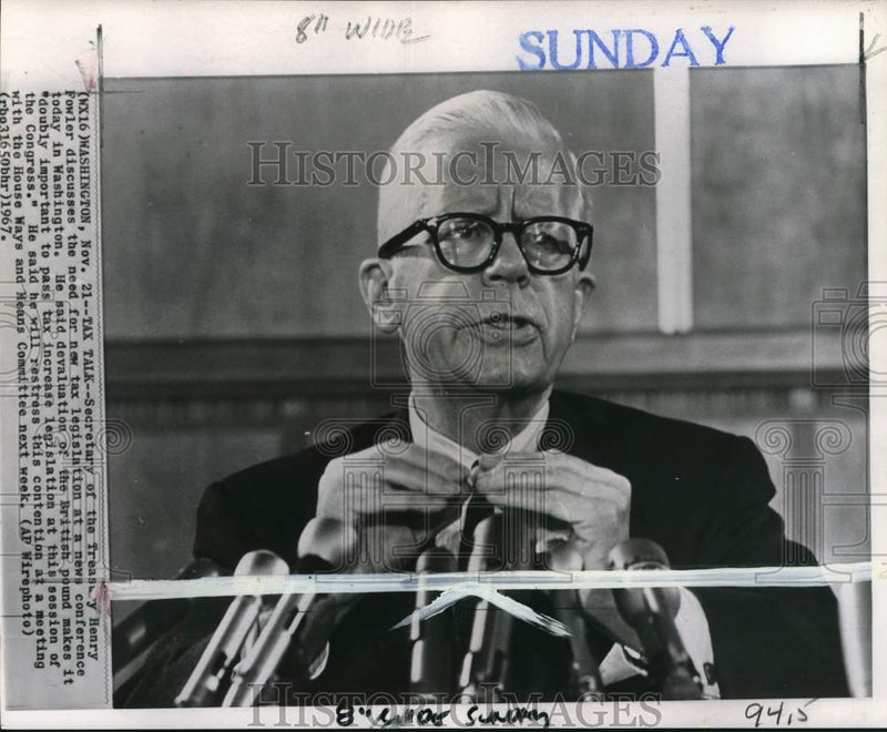 Load image into Gallery viewer, 1967 Press Photo Treasury Secretary Henry Fowler at Washington press conference
