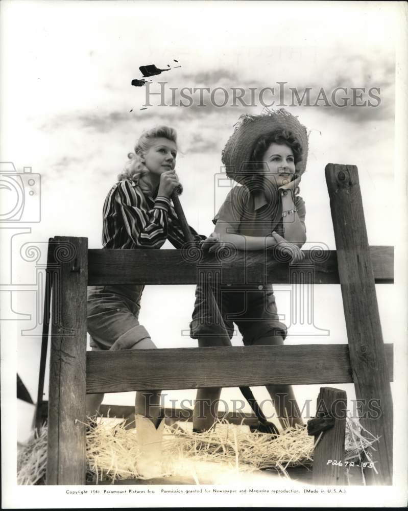 1942 Press Photo Jean Phillips & Frances Gifford, Paramount Pictures movie stars- Historic Images