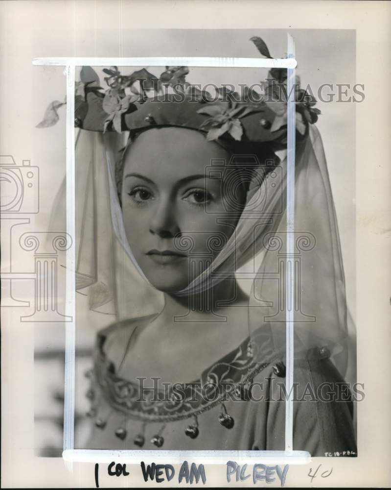 1959 Press Photo Actress Rene Asherson stars in "Henry V" - pio21219- Historic Images