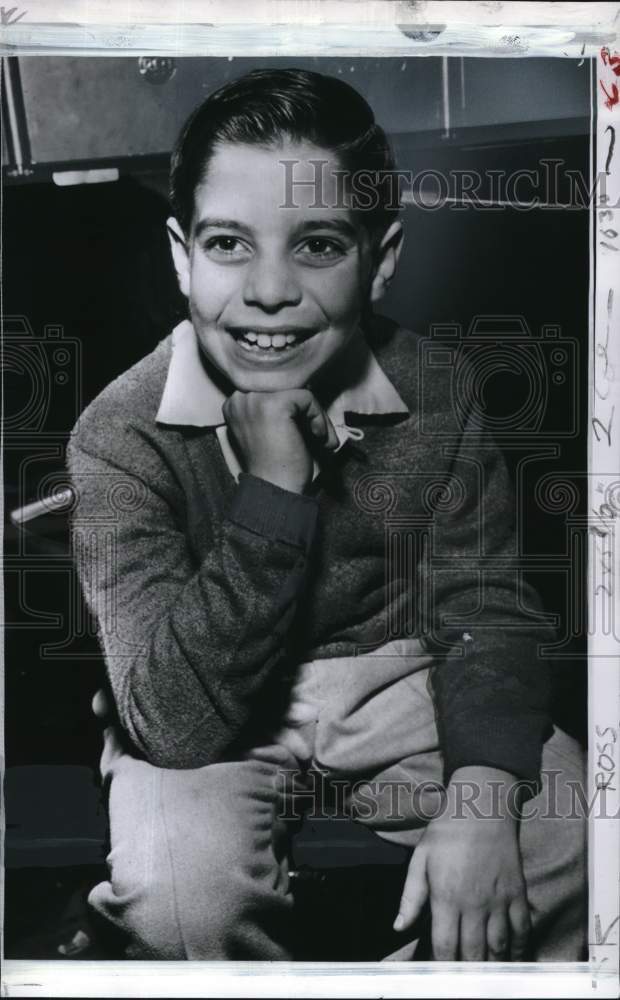 1956 Press Photo Quiz show winner of $100,000 Leonard Ross - pio21244- Historic Images