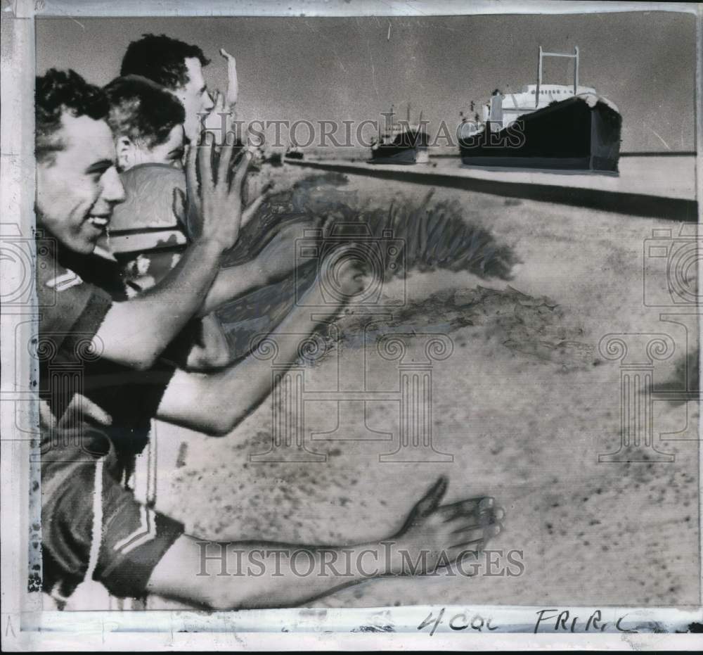 1956 Press Photo Norwegian UN police on train wave to boats in Suez Canal, Egypt- Historic Images