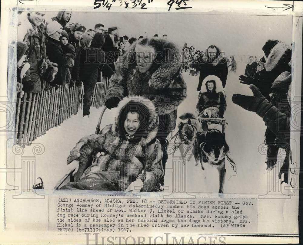 1967 Press Photo Governors George Romney &amp; Walter Hickel sled dog racing in AK- Historic Images