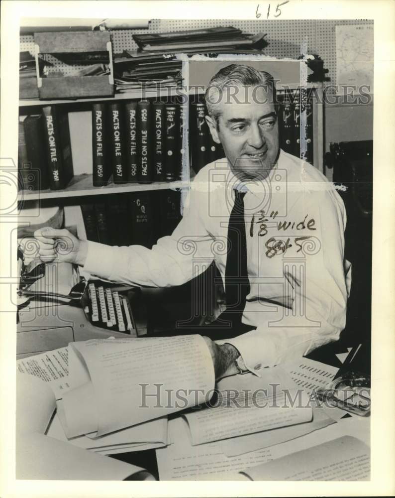 1964 Press Photo Newscaster Howard K. Smith at his desk - pio27393- Historic Images