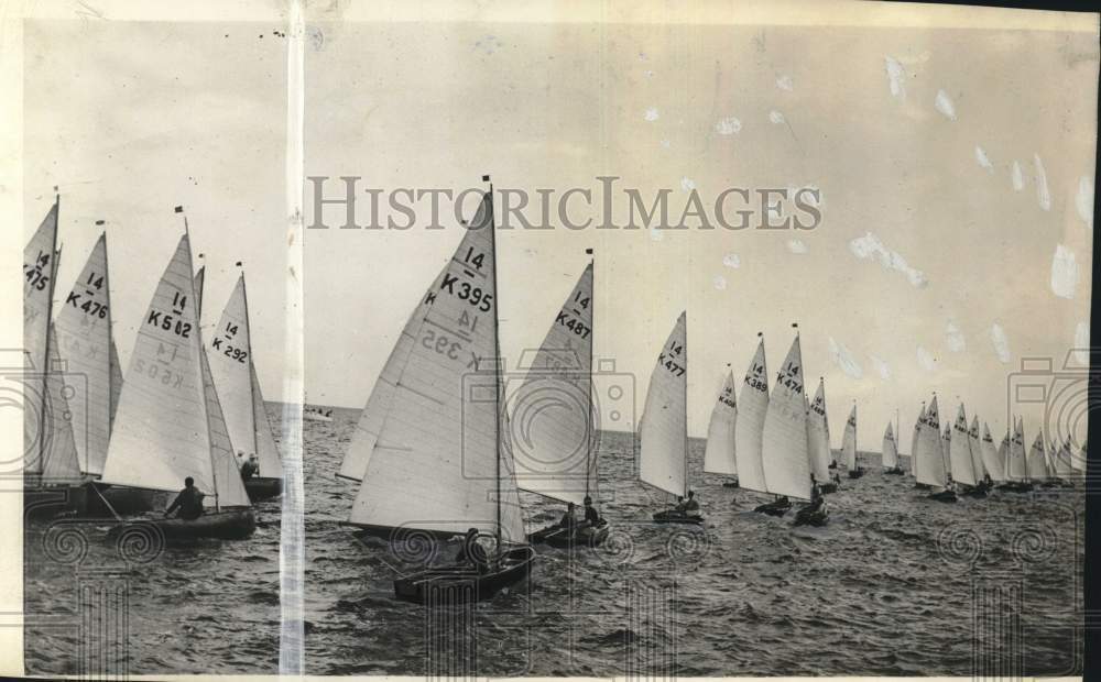 1946 Press Photo Sailboats during International Dinghy Race in Torbay, England- Historic Images