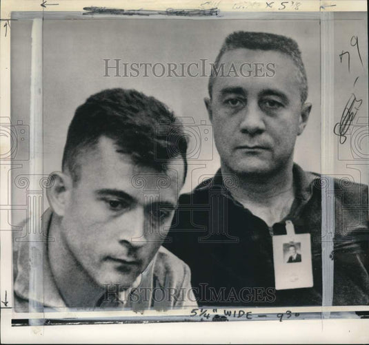 1965 Press Photo Astronauts Virgil Grissom & John Young at weather briefing- Historic Images