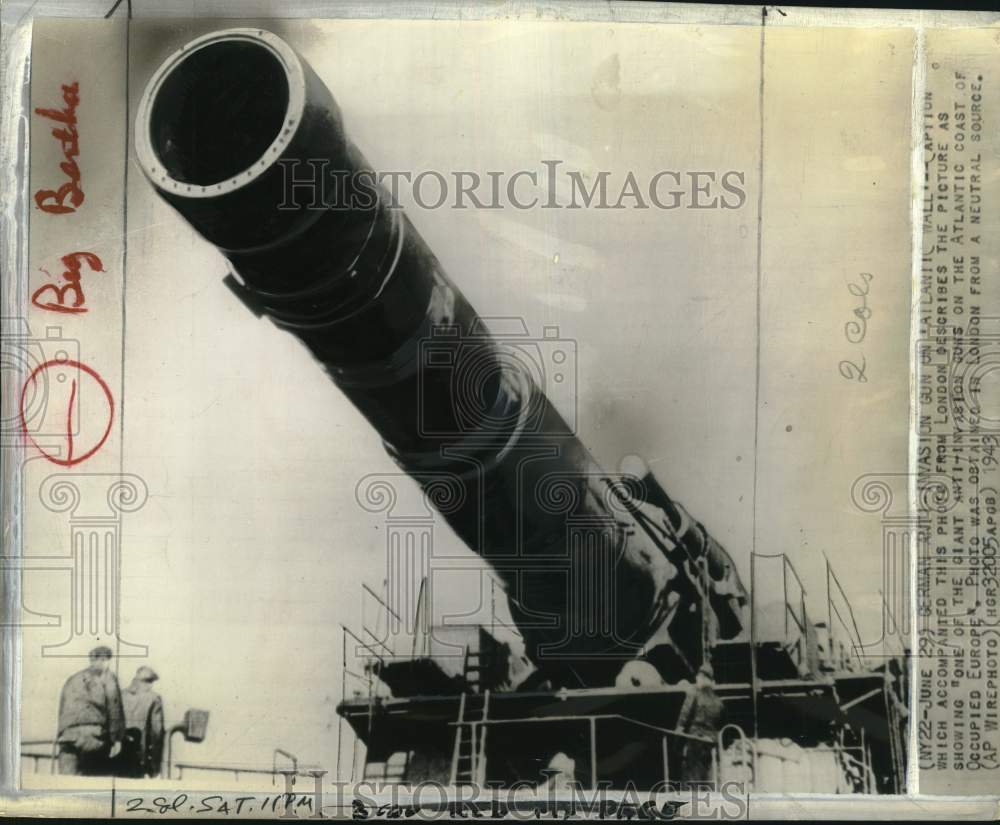 1943 Press Photo Giant Anti-invasion Gun on Atlantic Coast of Occupied Europe- Historic Images