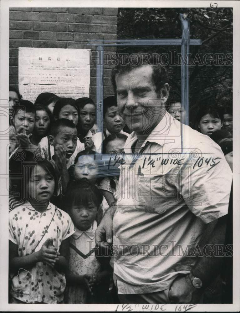 1971 Press Photo &quot;Morley Safer&#39;s Red China Diary&quot; correspondent Morley Safer- Historic Images