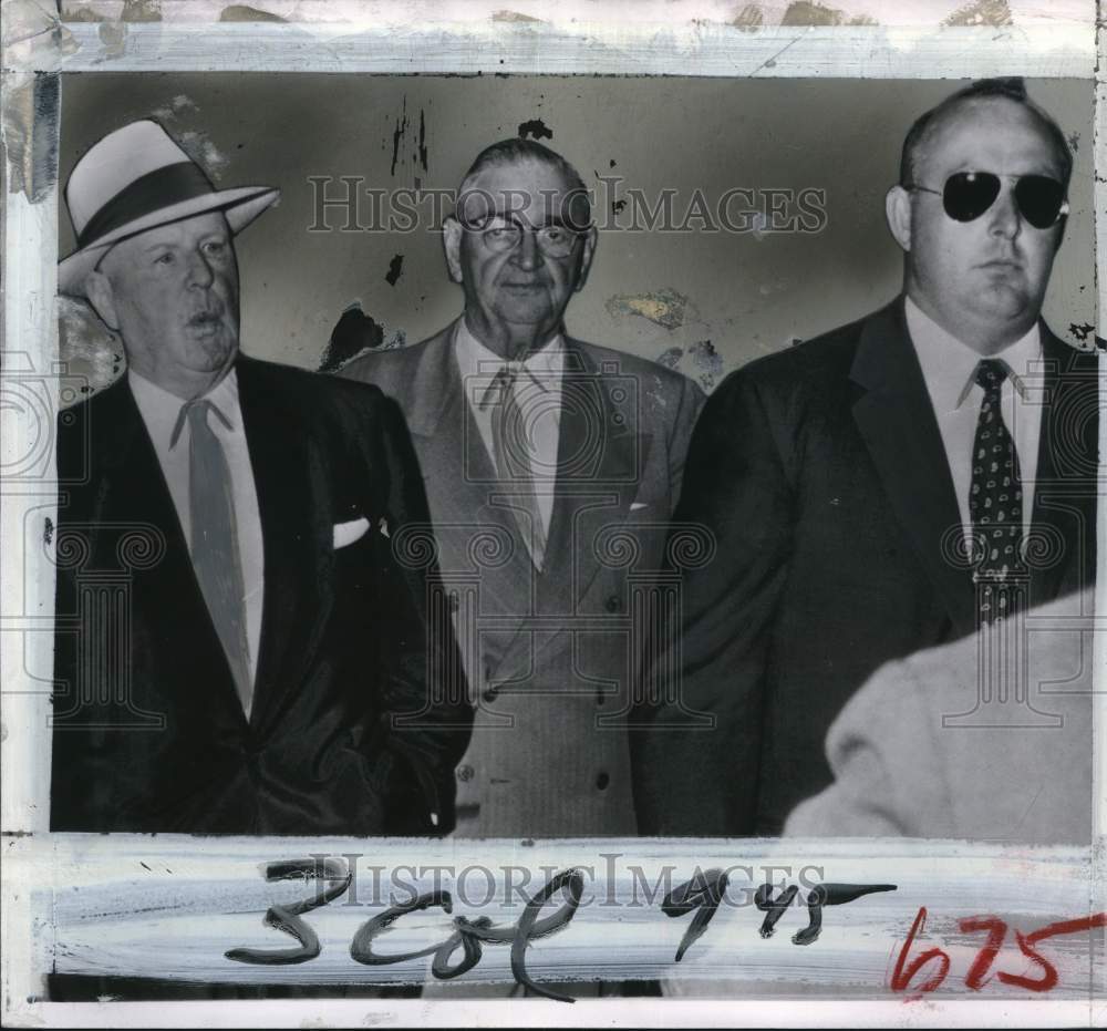 1957 Press Photo Teamsters Head Dave Beck, Son Go to Court on Income Tax Charges- Historic Images