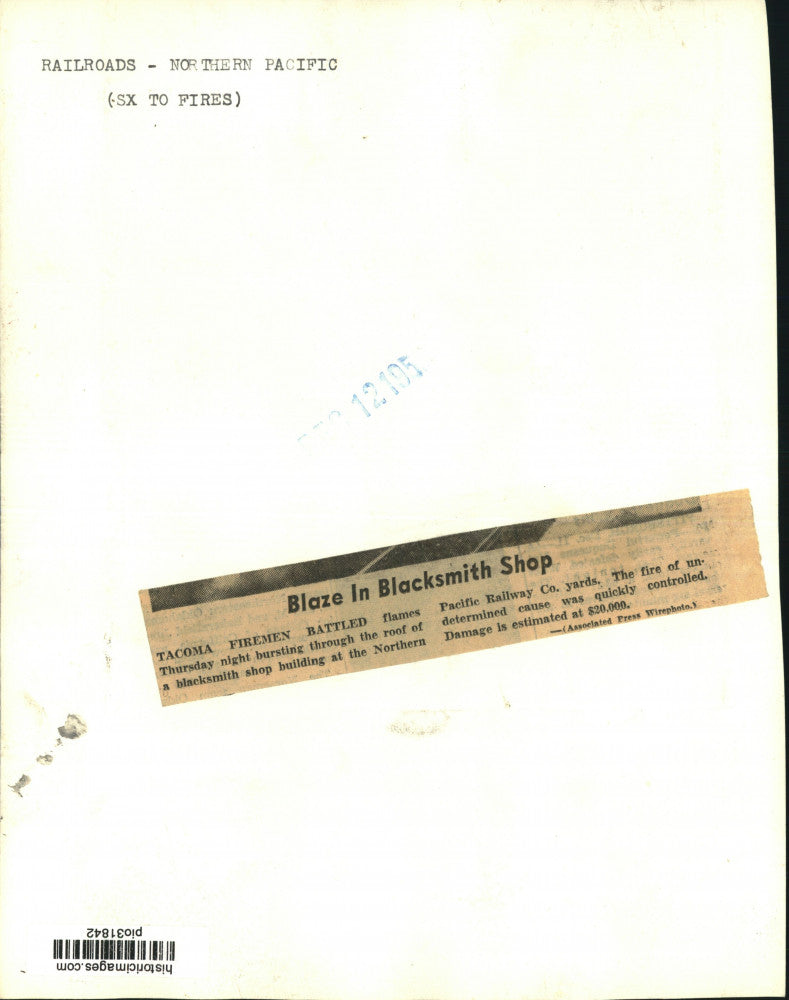 1953 Press Photo Firemen putting out fire at Northern Pacific Railway Co. in WA