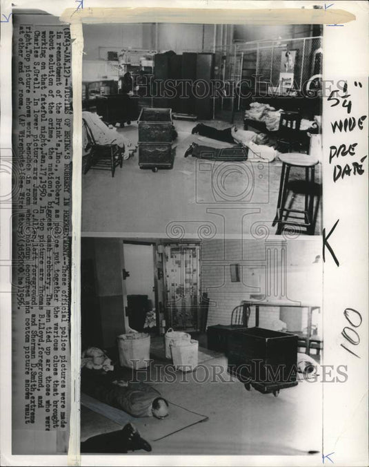 1956 Press Photo Reenactment of the Brink's Incorporated robbery - pio32399