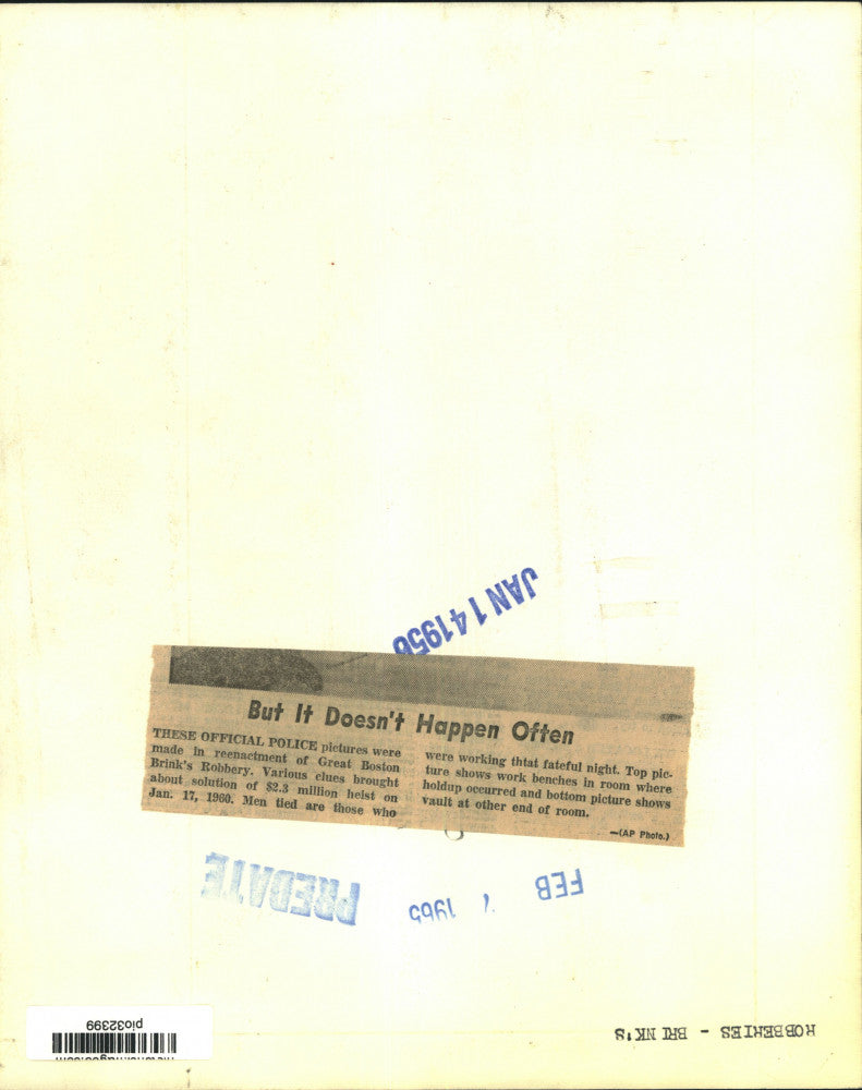 1956 Press Photo Reenactment of the Brink's Incorporated robbery - pio32399