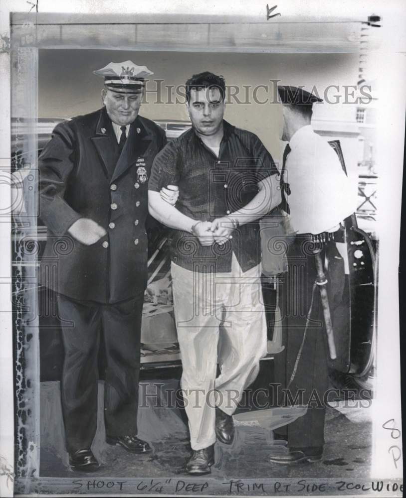 1956 Press Photo Police arrest Brink robber suspect Jordan Perry Jr in Maryland- Historic Images