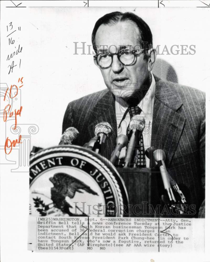 1977 Press Photo Attorney General Griffin Bell at Washington News Conference- Historic Images