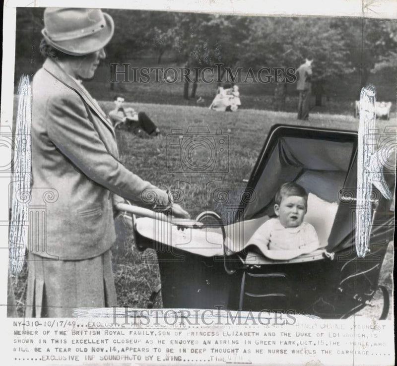 Load image into Gallery viewer, 1949 Press Photo Prince Charles of England in carriage &amp; his nurse at Green Park
