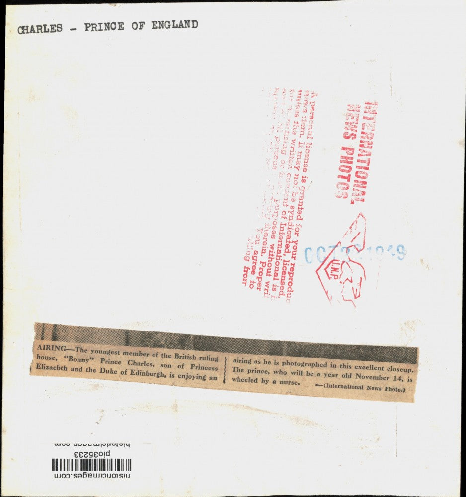 1949 Press Photo Prince Charles of England in carriage & his nurse at Green Park