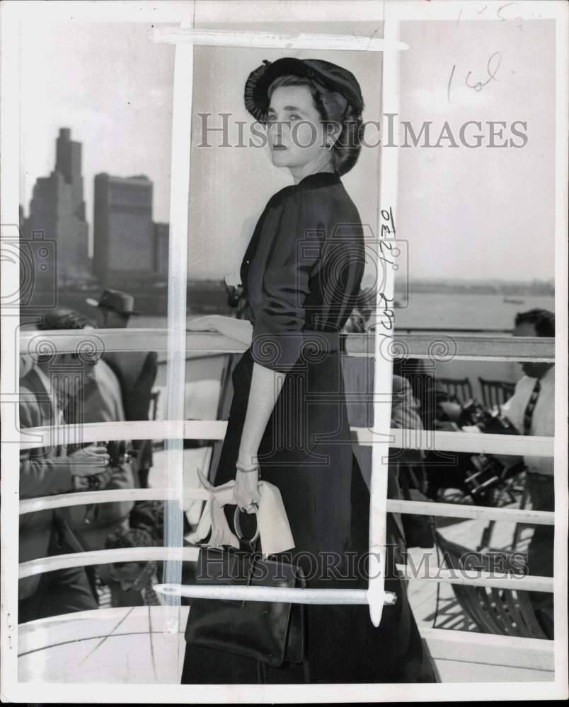 1950 Press Photo Heiress Barbara Hutton - pio36043