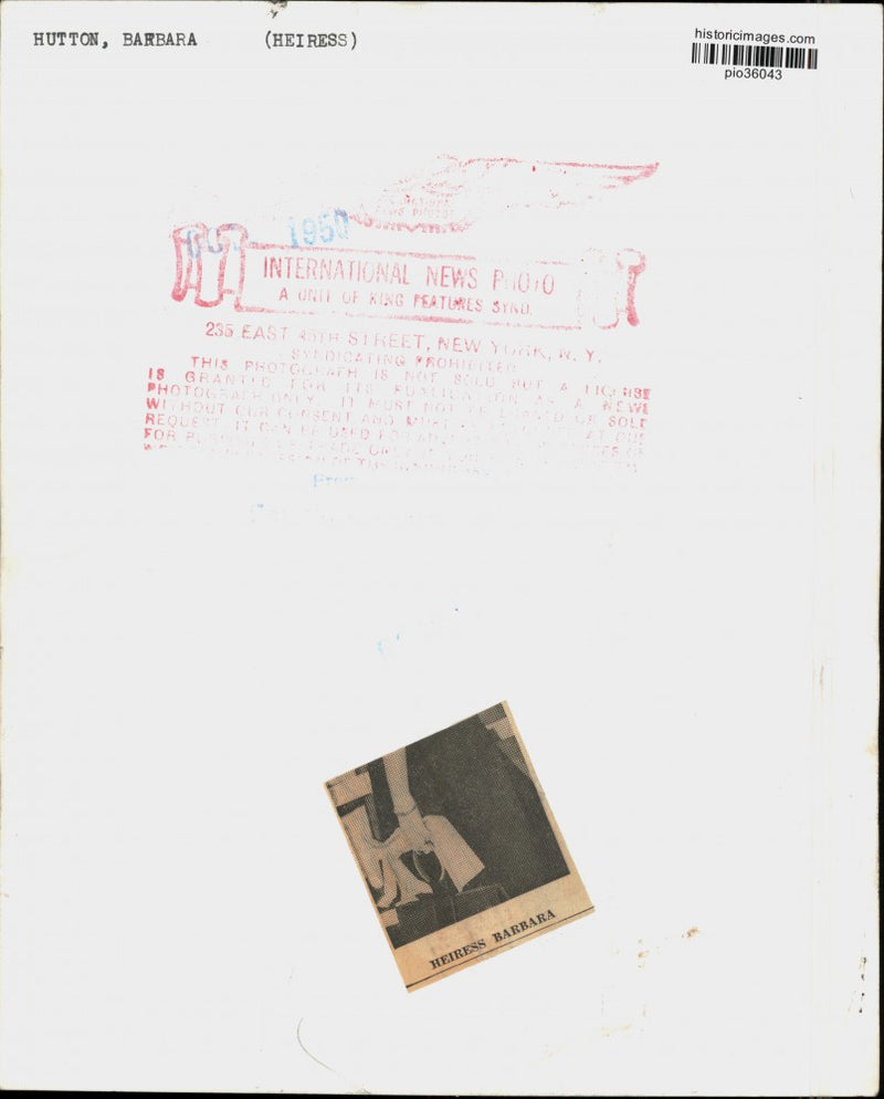 Load image into Gallery viewer, 1950 Press Photo Heiress Barbara Hutton - pio36043
