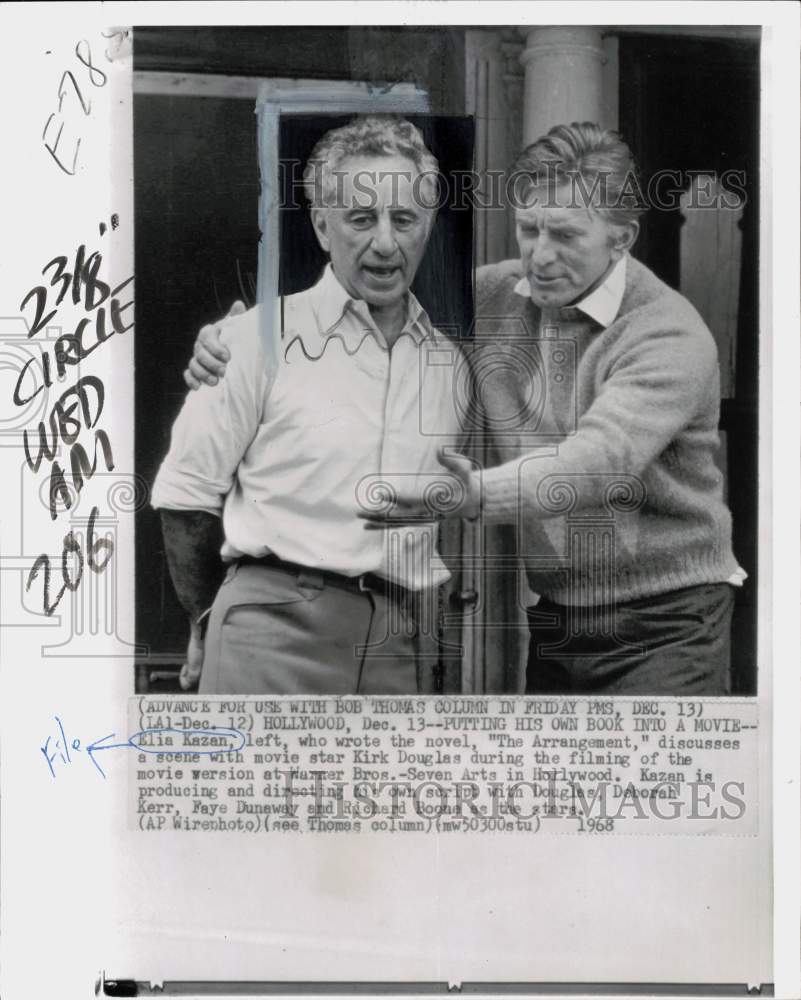 1968 Press Photo &quot;The Arrangement&quot; author Elia Kazan &amp; Kirk Douglas on movie set- Historic Images