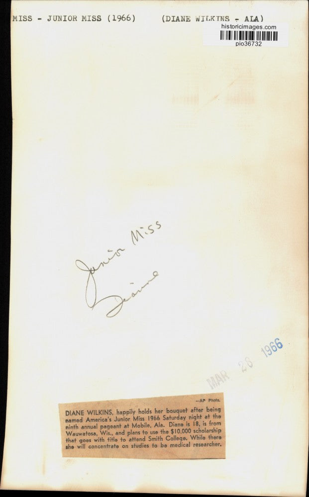 1966 Press Photo Diane Wilkins named "America's Junior Miss" at a pageant in AL