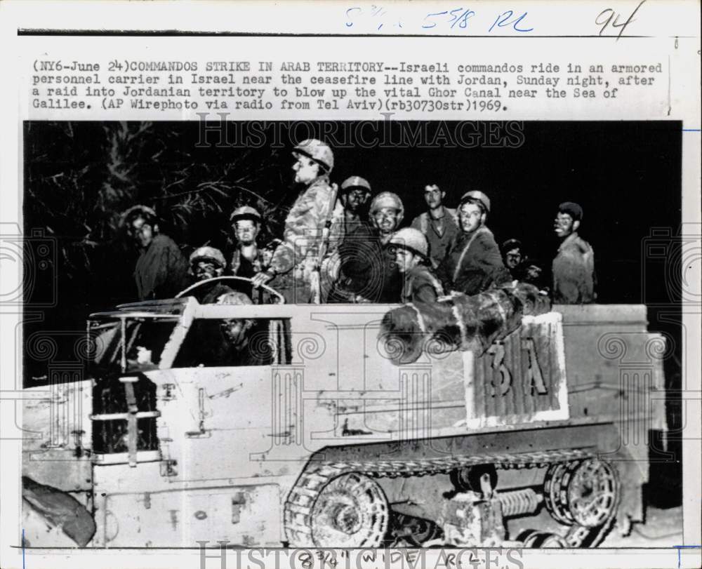 1969 Press Photo Commandos in personnel carrier near ceasefire line in Israel- Historic Images