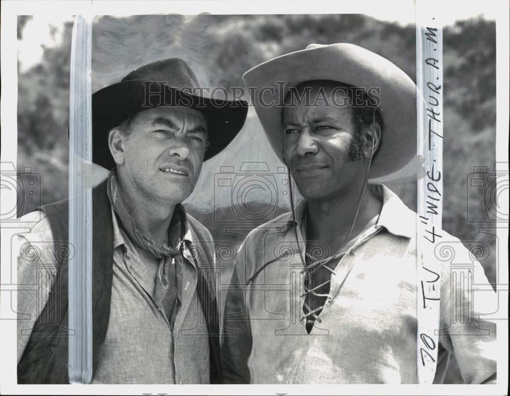 1965 Press Photo John Ireland &amp; Raymond St. Jacques in &quot;Rawhide&quot; CBS Series- Historic Images