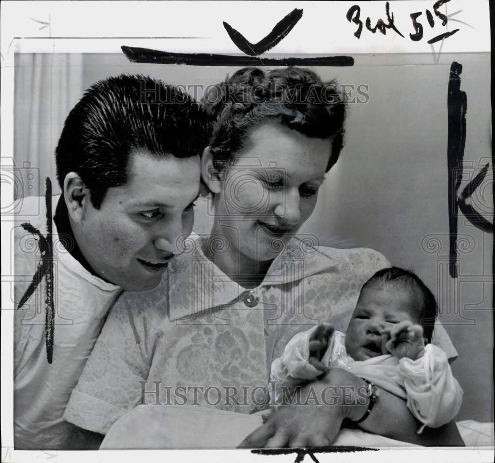 1957 Press Photo Sitting Bull IV, wife Frances & baby Vincent Cadotte Jr. in CA