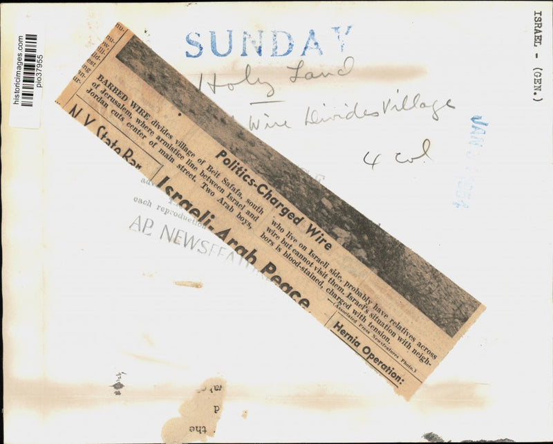 Load image into Gallery viewer, 1954 Press Photo Barbed wire denoting Israel-Jordan armistice line in Jerusalem
