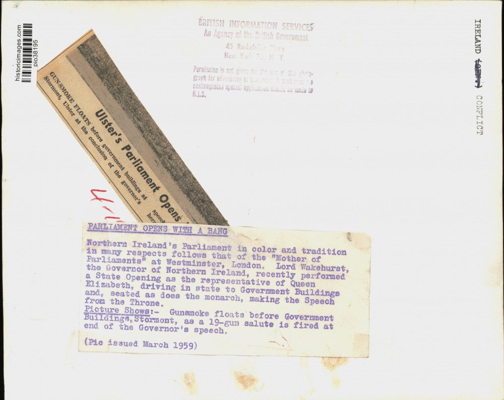 1959 Press Photo 19-gun salute fired by Parliament building in Ireland