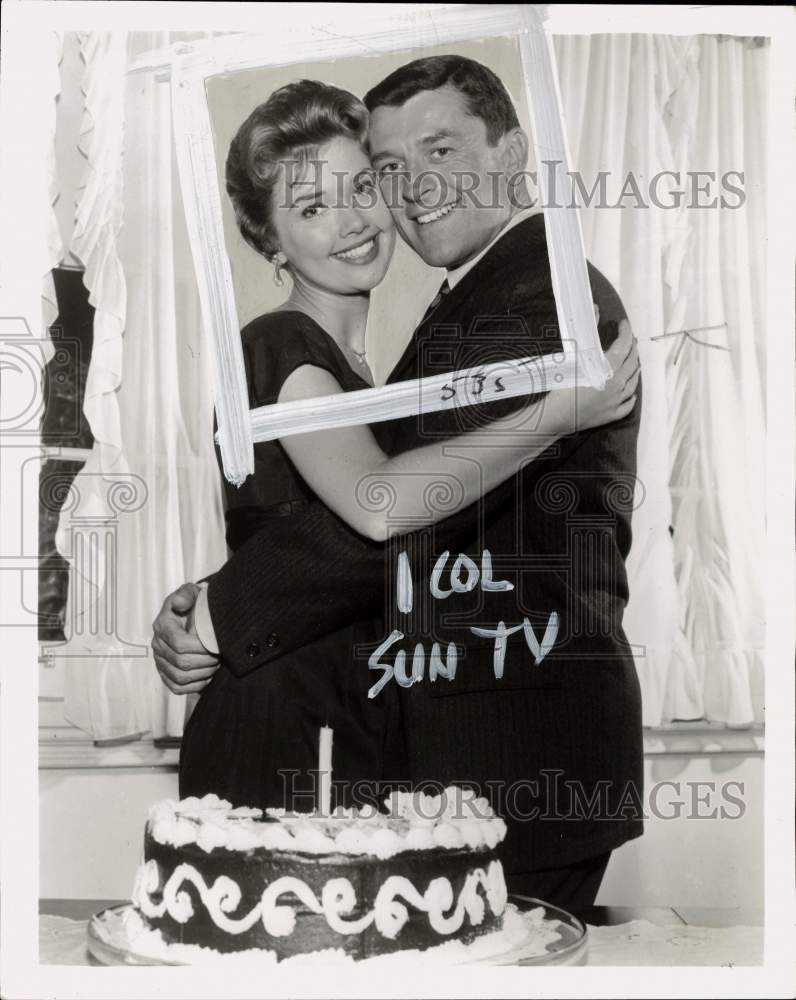 1961 Press Photo Actors Yvonne Lime &amp; Frank Aletter star on &quot;Bringing Up Buddy&quot;- Historic Images