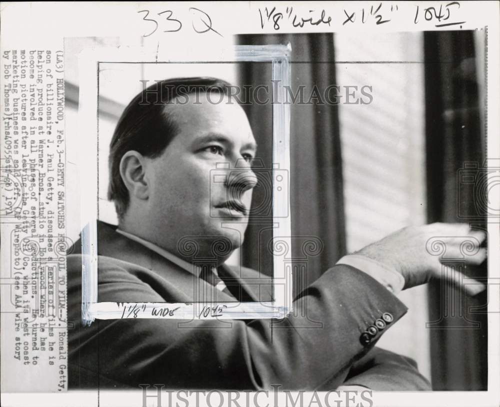 1971 Press Photo Producer J. Paul Getty during news conference in Hollywood, CA- Historic Images