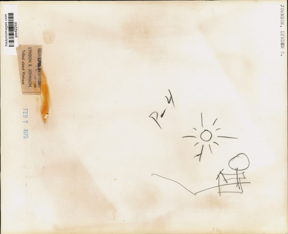 1970 Press Photo Ex-President Lyndon Johnson interviewed during the Vietnam War